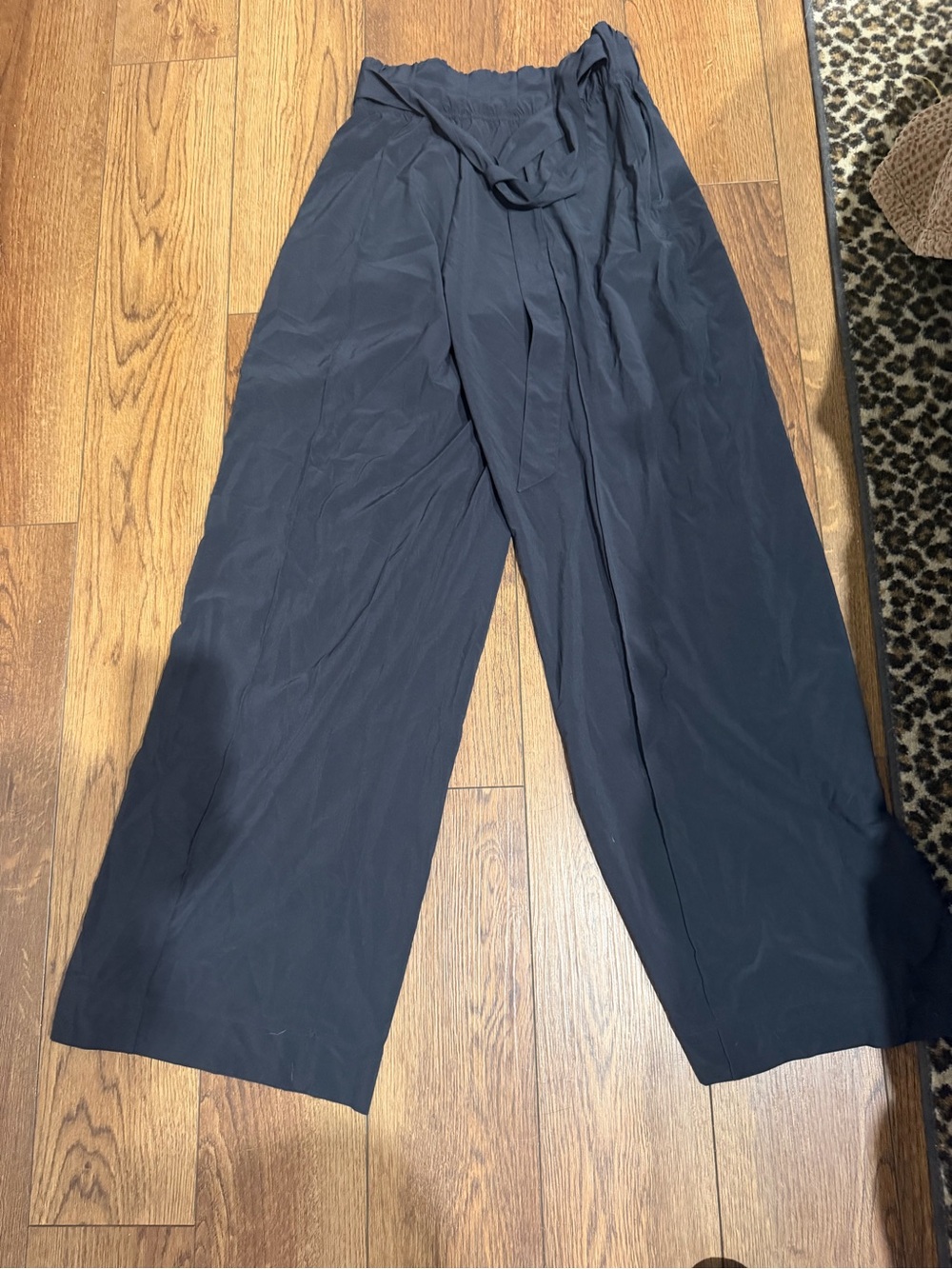 NWOT Lululemon noir pants size 8 black - Picture 3 of 6